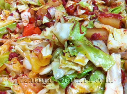 Sautéed corned beef with cabbage, potato, carrot, and green chili is cooked within 30 minutes. A hot meal served for lunch or dinner in a jiffy!