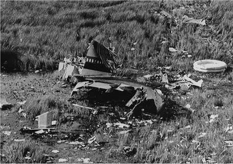 The wreckage of Eastern Airlines Flight 401