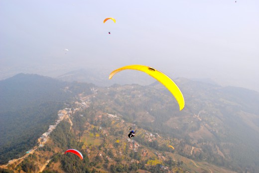 Paragliding in the himalayas - Sensational!