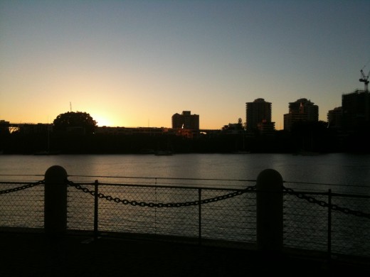 IMAGE 5 Brisbane River at 5.20 am