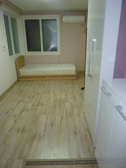 This was my first apartment. I think this picture makes it look bigger than it was.  It was very, very small.