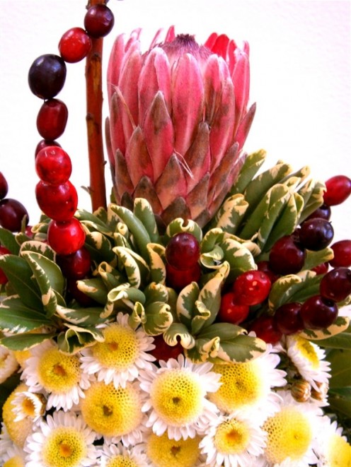 I made this fall arrangement for Thanksgiving.