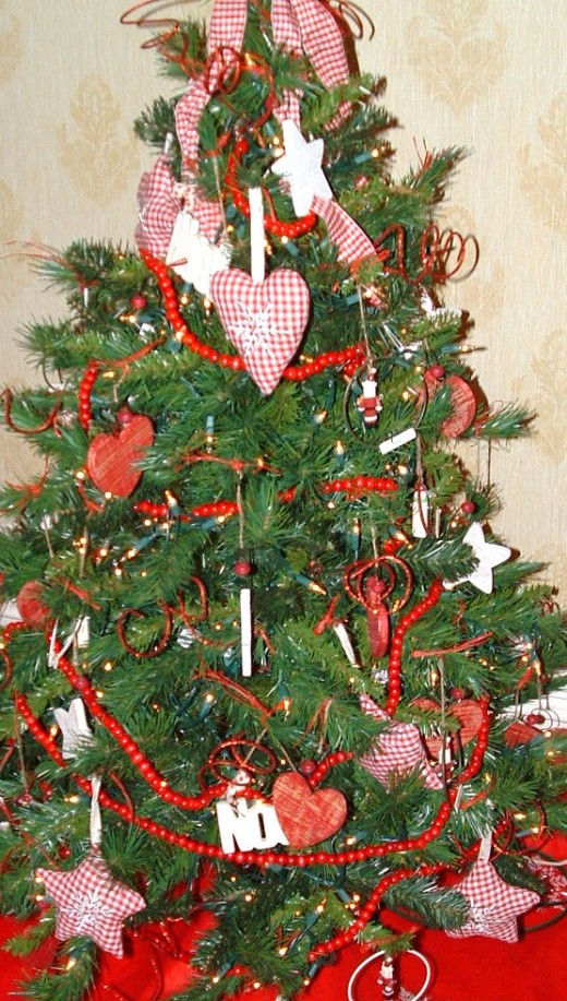 Fun, heart themed tree.