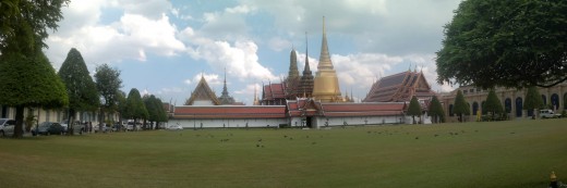 Panorama taken before entering the Palace, on my E7