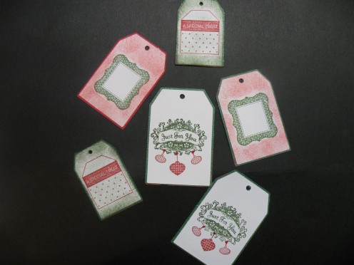 Easy to Make Christmas Gift Tags with Cricut and Stamping