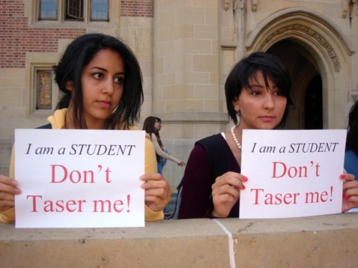 UCLA students protest taser incident, November 17, 2006. Photo: Michael Linder, KNX.