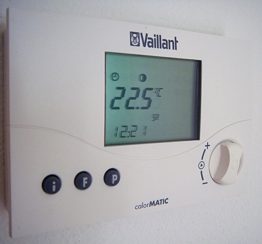 Saving money on heating with your thermostat. Friend or foe?