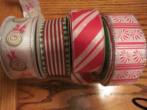 There are So Many Pretty Christmas Ribbons!