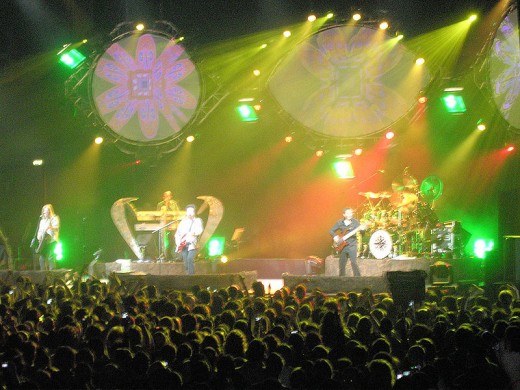 Toto in concert - Falling in Between Tour (Milan, Mazdapalace, 2006, march the 18th)