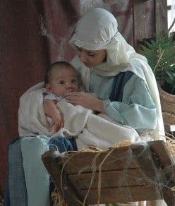 A Gift for the Christ Child; Christmas Tradition