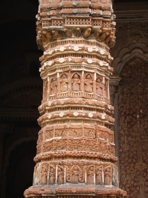 Decorated pillar