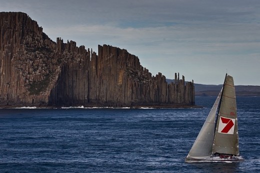 http://'Line Honours Winner WILD OATS XI passing Tasmania’s iconic Organ Pipes