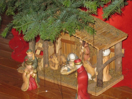 The Three Wise Men Arrive at the Manger!