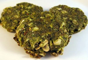Homemade spinach biscuits for dogs