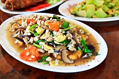 Chinese foods can be very healthy and can even facilitate weight loss.