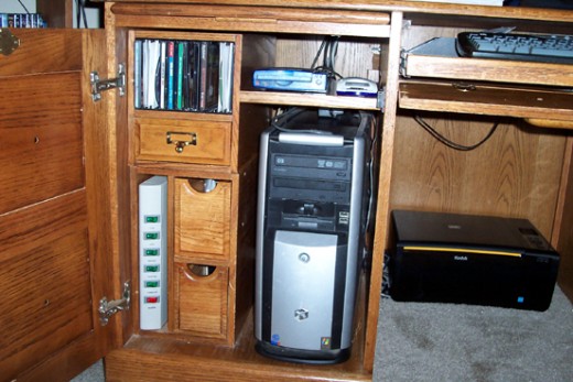 Decided to put the scanner down here over the CPU. There was enough clearance to set the device on a shelf there.