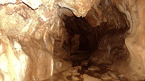 In Ekiriya limestone caves.
