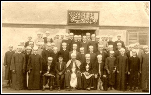 Sheikh Mohamed Refaat and around the science students of religious