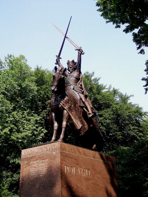 A statue of the first owner of the Bialowieza Puszcza, located in Central Park, New York