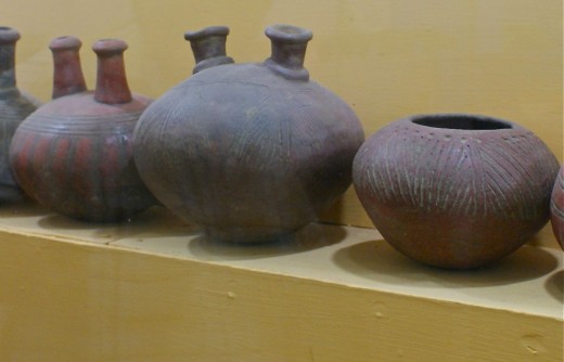 Pots from the Bagaces Period.  Why do they have two raised openings?