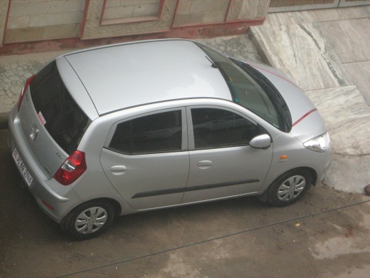 Hyundai i10 Magna Sleek Silver Color