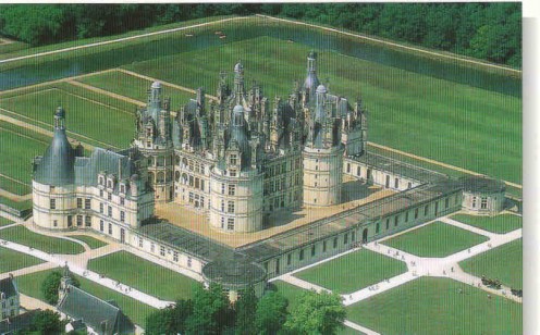 With 440 rooms, this castle cannot be explored in only one day.