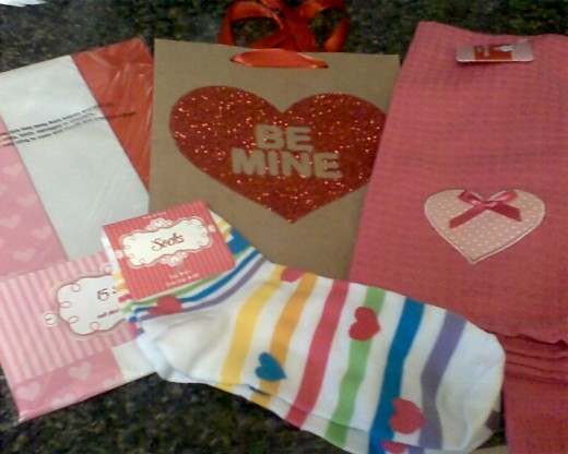 Tissue paper, gift bag, towels, socks