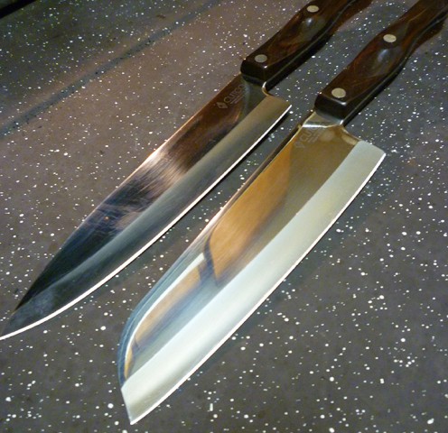 I use both the Regular and Santoku Chef's Knife by Cutco. 