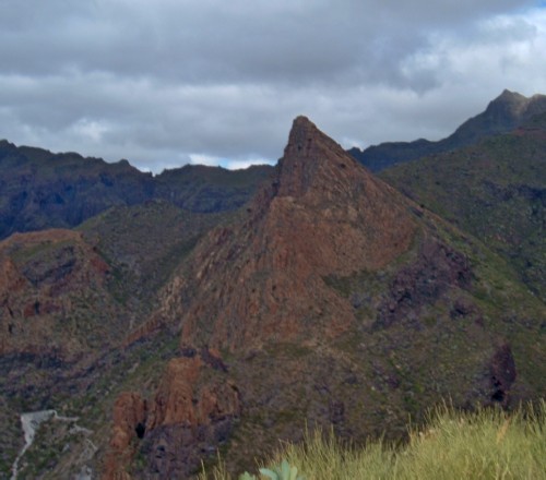 A mountain view of Risco Blanco from Cruz de los Misioneros. Photo by Steve Andrews