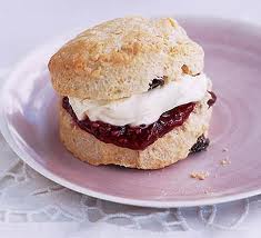 scones with jam and fresh cream .Yummy.  Oh!  for ´jam´ read ´jelly