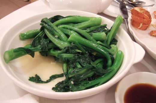 Stir-Fried Choy Sum with Oyster Sauce and Garlic