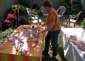 Patti with many pieces