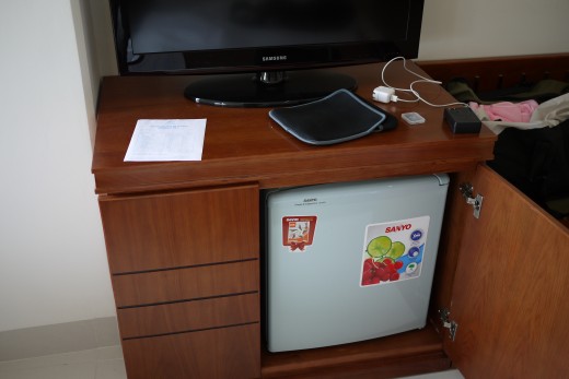 The fridge is stacked with drinks that cost extra. The hotel provides 2 complimentary small bottles of water. And there is a Circle K convenience store not too far away so you can buy snacks and drinks.