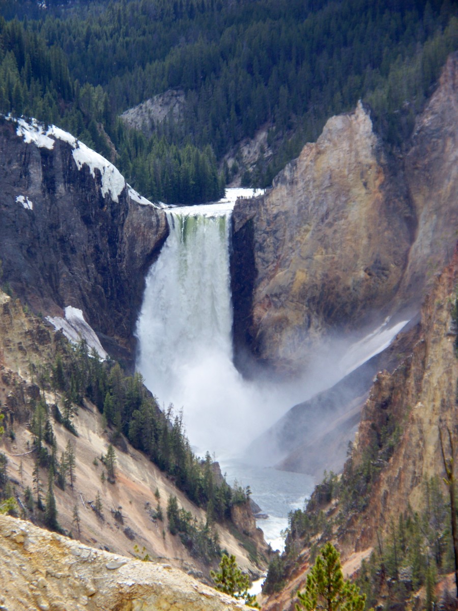 The 5 Best Waterfalls of Yellowstone