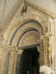 The pastoral and religious scenes depicted in the Portal include the Three Kings, baby Jesus taking a bath, four of the calendar months, and plenty of decorative floral ornamentation.  Master Radovan - 1240.