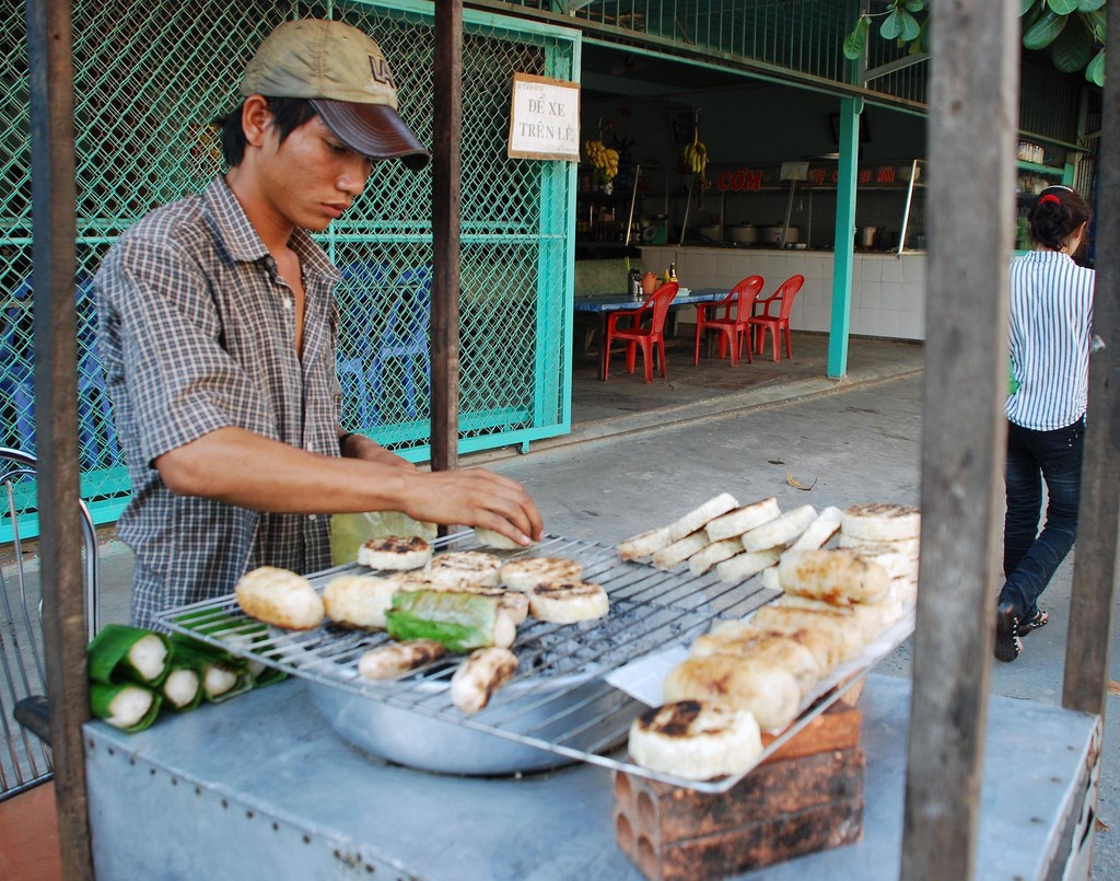 Vietnamese Grilled Banana With Sticky Rice Recipe (Chuoi Nuong)