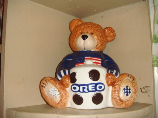 Hand painted ceremic Oreo cookie jar