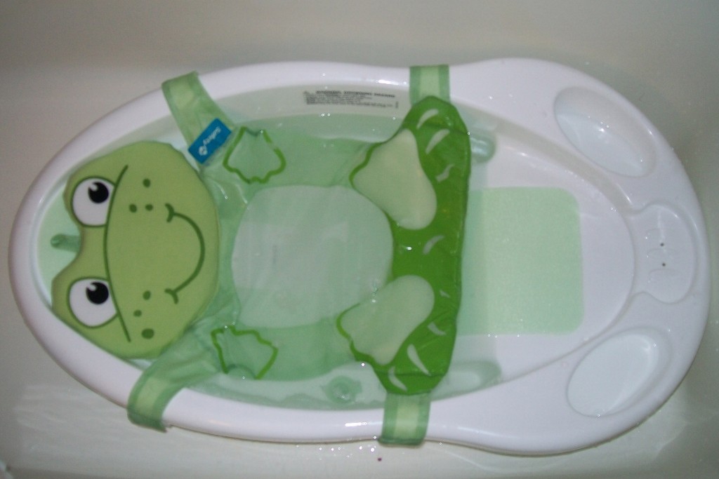 Product Review Safety 1st Funtime Froggy Bath Center Hubpages