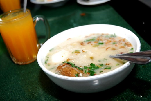 Soto Banjar (Banjarese Chicken Soup) 