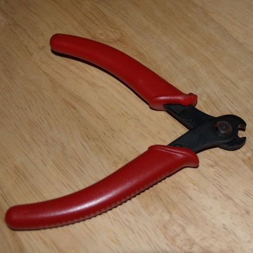 Regular wire cutters cannot be used to cut a memory wite coil. A memory wire cutter, specifically manufactured for this purpose, must be used to cut the wire.