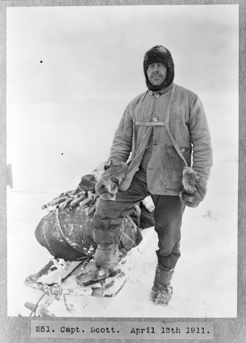 Captain Robert Falcon Scott, leader of the Terra-Nova-Expedition, in polar gear