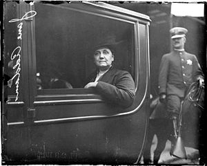 Jane Addams In A Carriage 1915