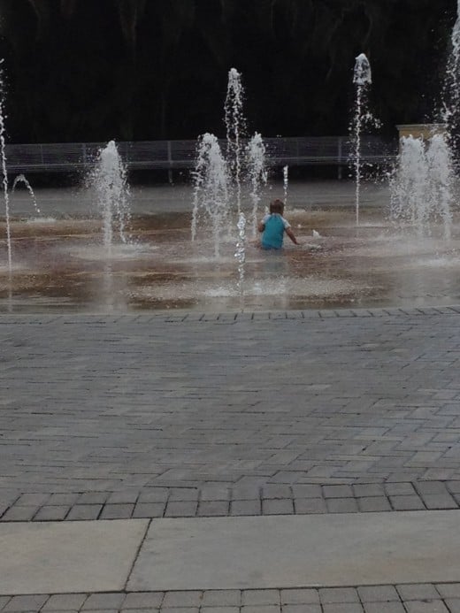 The Interactive Play Fountain is a welcome relief after a fun day at the zoo. 