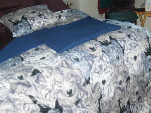 This shows how nice tha blanket looks unfolded on the bed