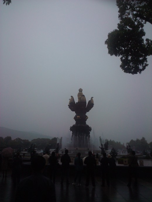 Buddha theme park (Lingshanshengqing) 