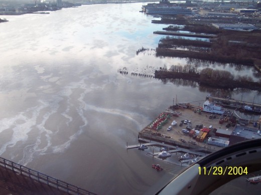 Oil Sheen on Delaware River After Athos I Spill