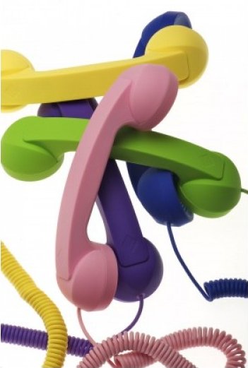 Native Union's Moshi Moshi retro handsets are available in various colors including Black, Red, Pink, Dark Blue, Green, Dark Purple, Orange, Sky Blue, Yellow and other color themes.