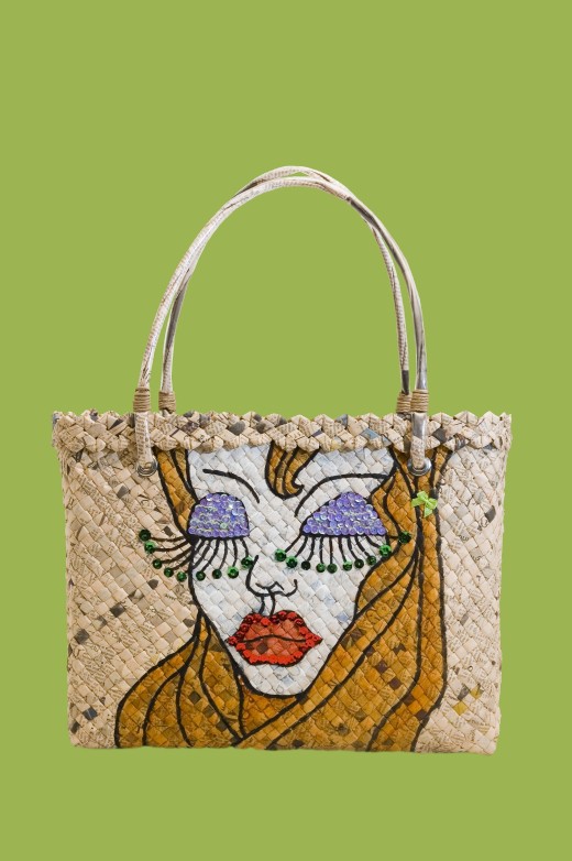 BAG by Tonyoquias A bag made of old newspaper