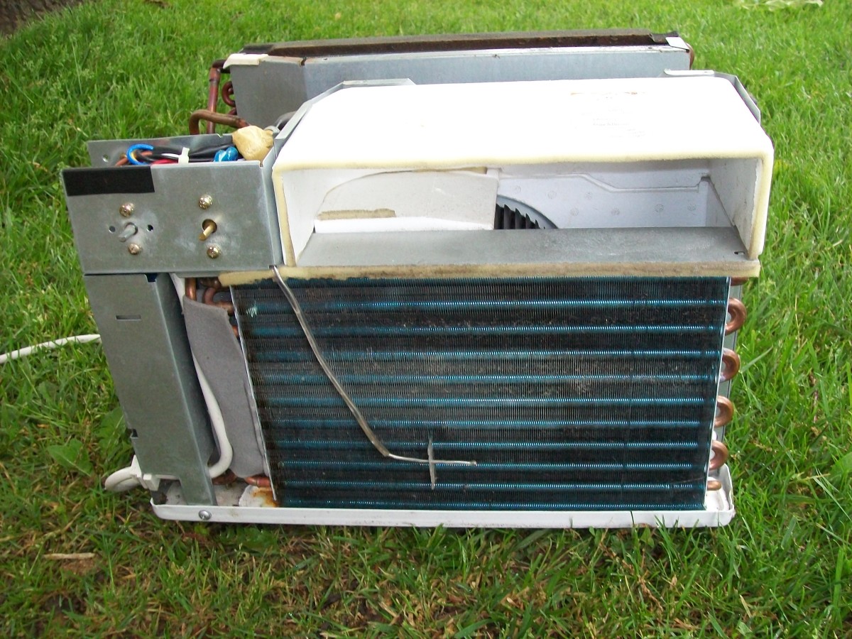 Window air conditioner accordion panel