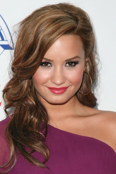 Demi Lovato - brown hair with blonde highlights